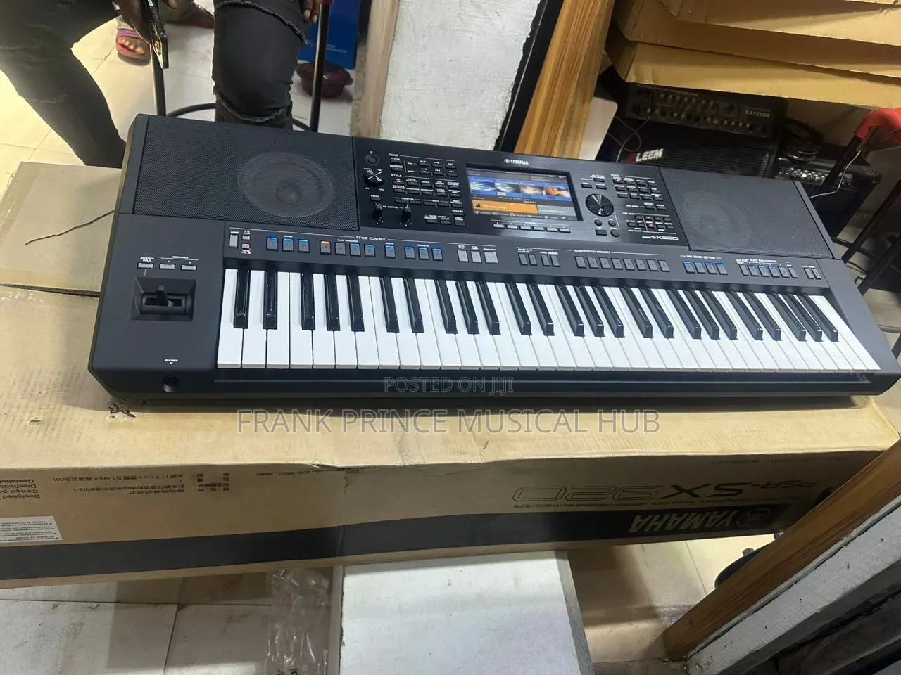 Yamaha PSR-SX920 Digital Workstation Keyboard – Brand New in Box