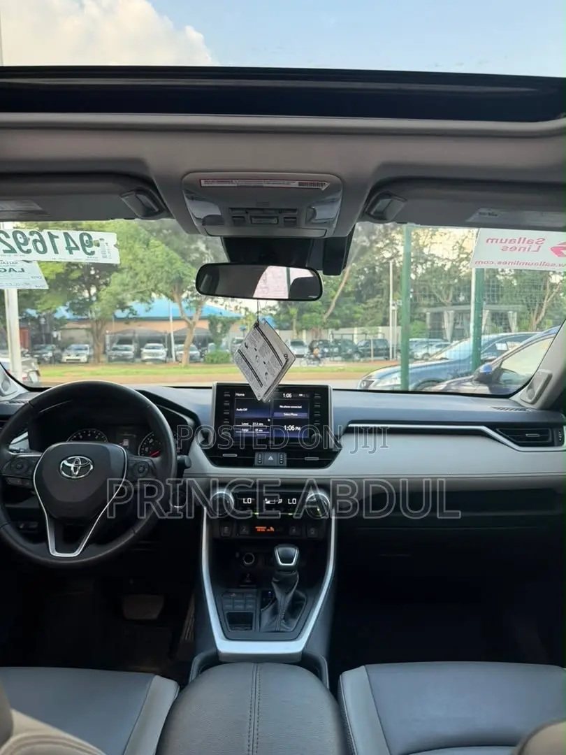 Toyota RAV4 2020 Gray
