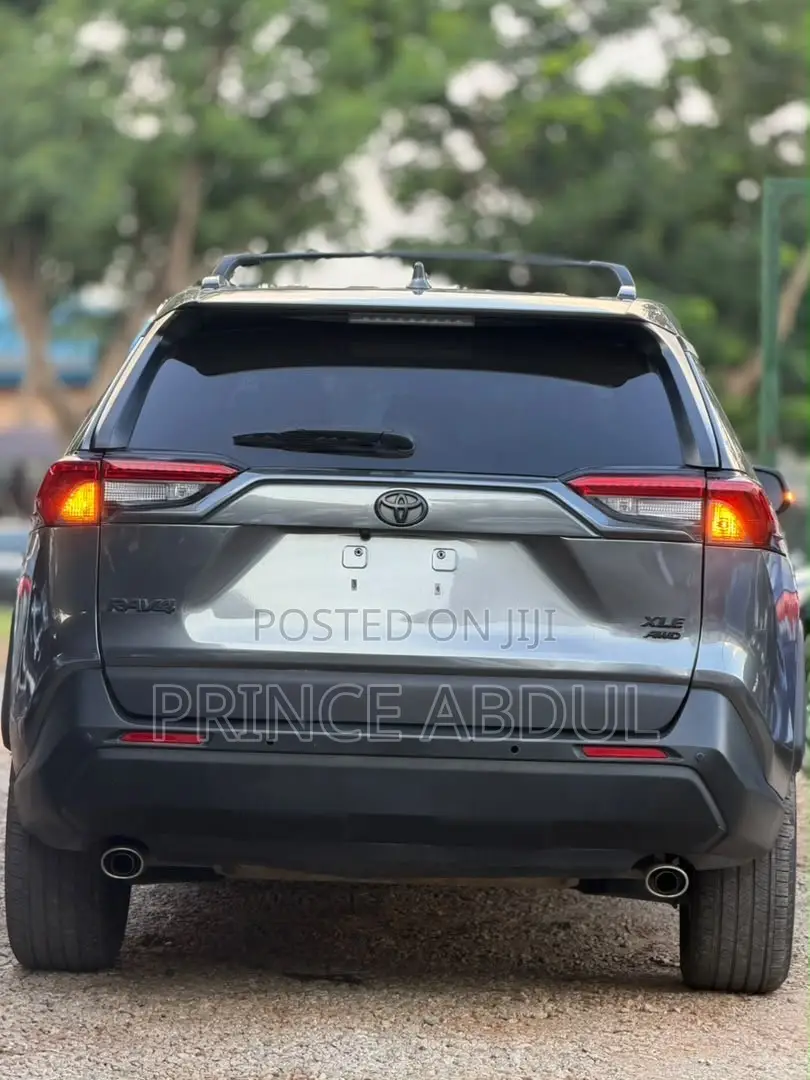 Toyota RAV4 2020 Gray