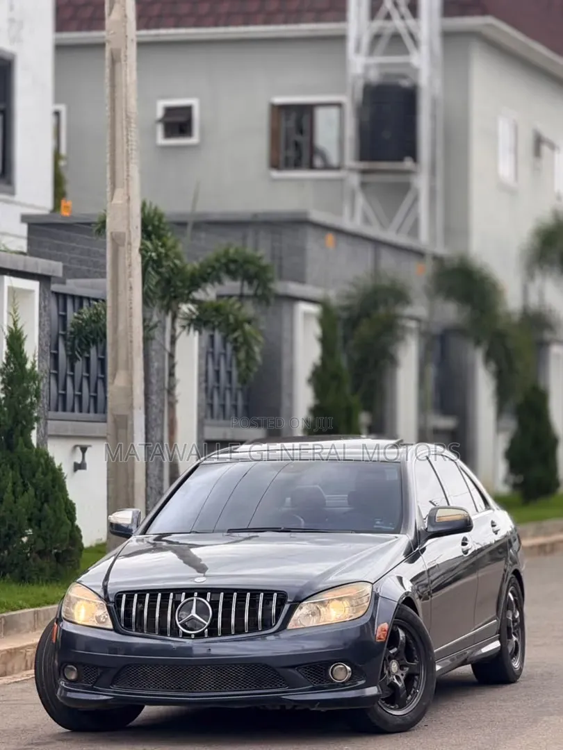 Mercedes-Benz C300 2009 Gray