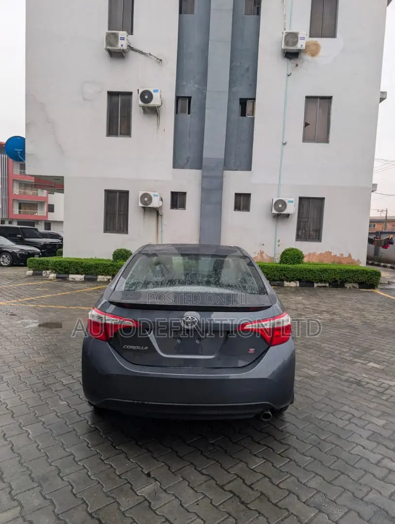 Toyota Corolla S 4dr Sedan (1.8L 4cyl CVT) 2014 Blue