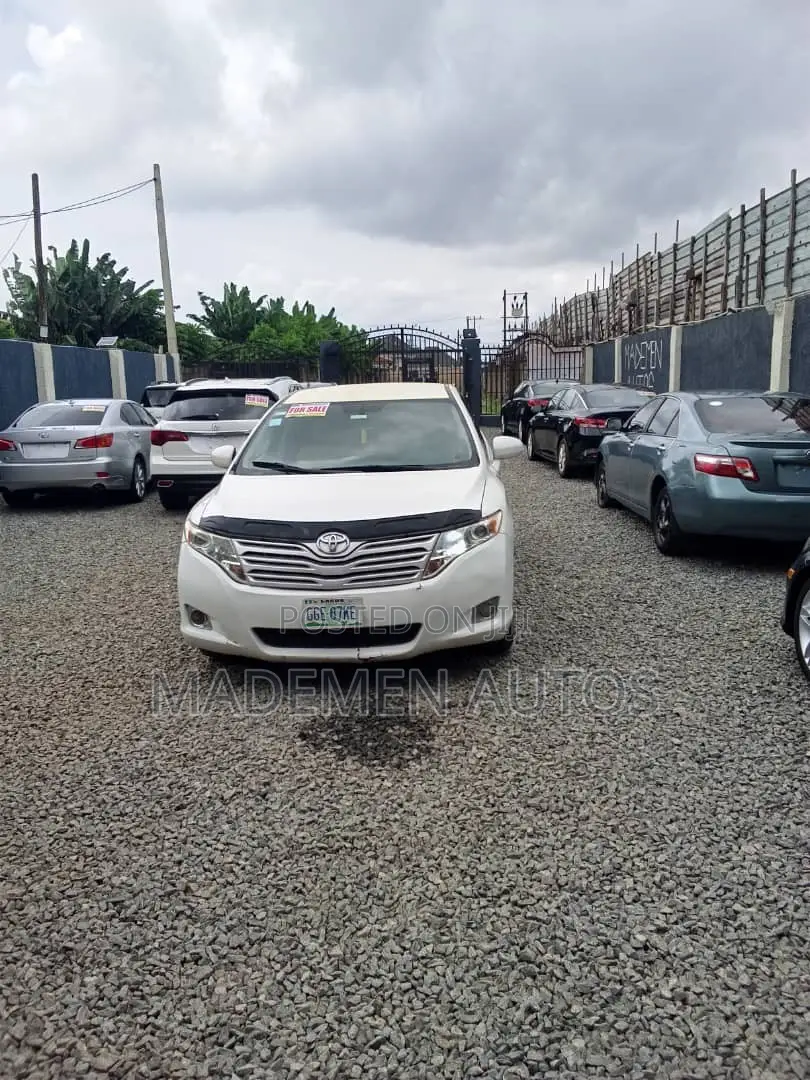 Toyota Venza V6 AWD 2011 White