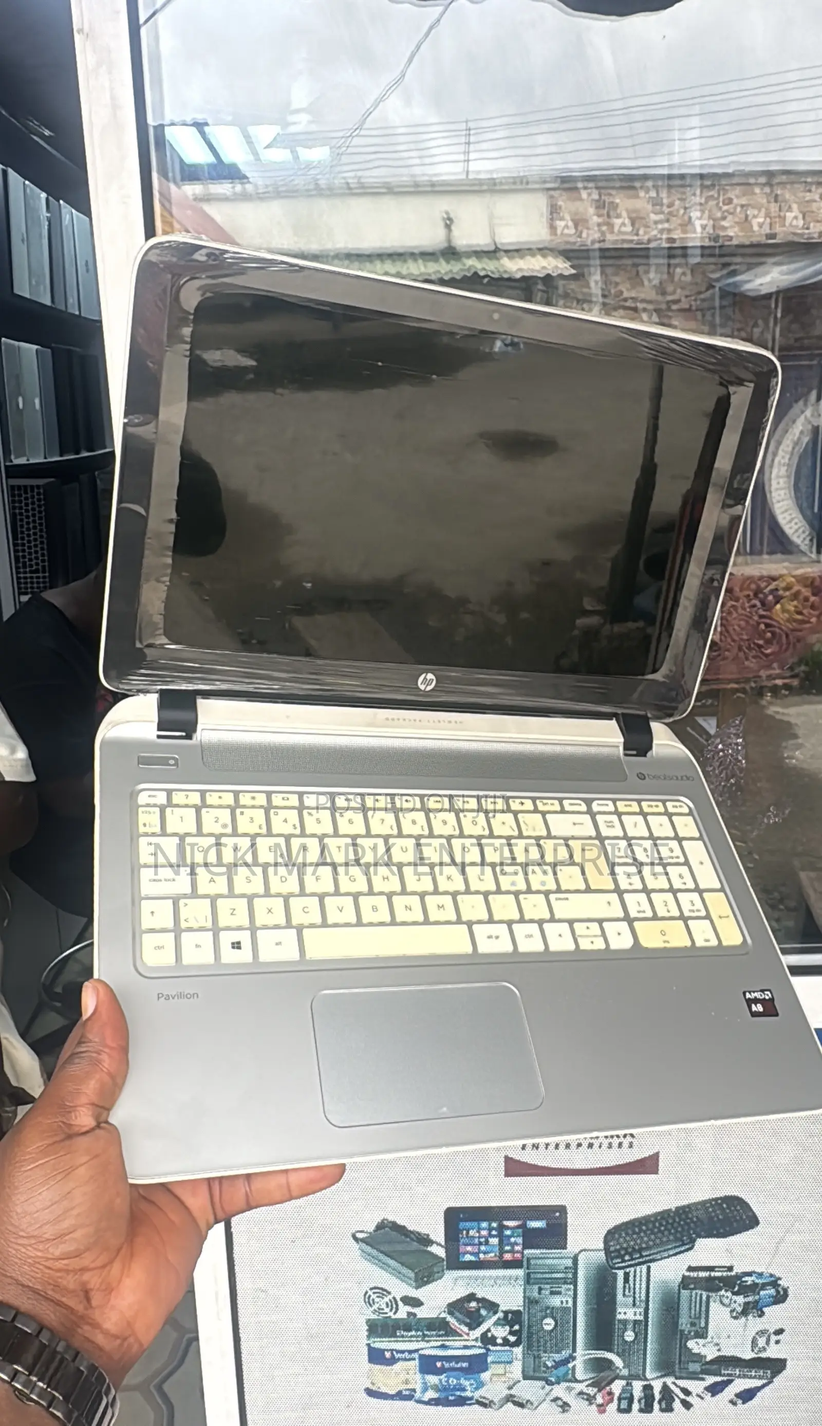 Laptop HP 15 8GB AMD A8 HDD 500GB