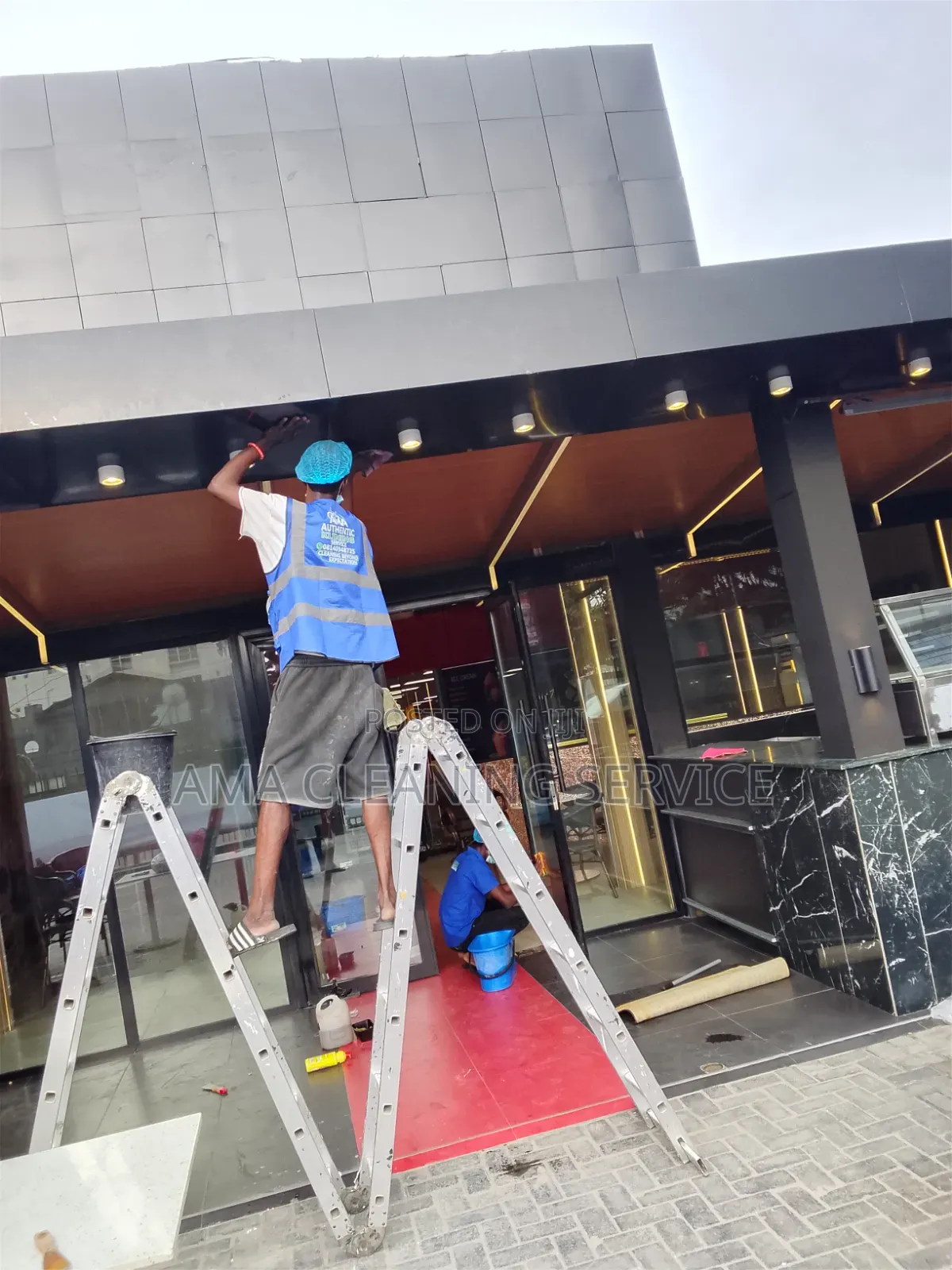 Restaurant Deep Cleaning 
