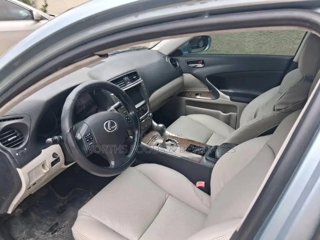 Lexus IS 2009 Silver