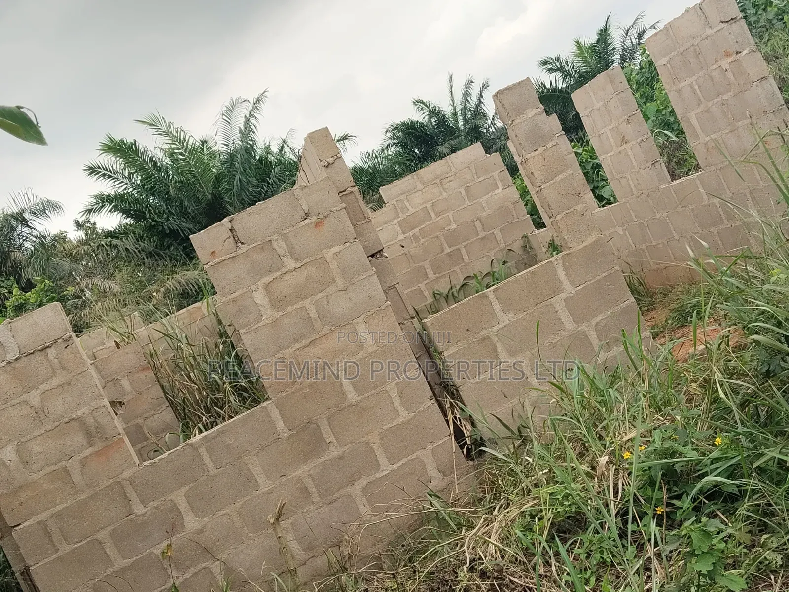 Half Plot With Un Completed 2bedroom Bungalow in Mowe #5m