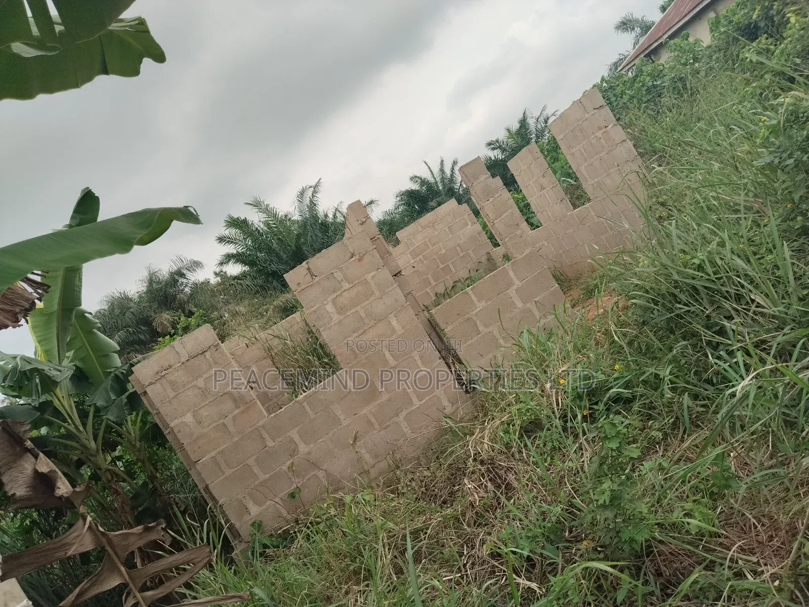Half Plot With Un Completed 2bedroom Bungalow in Mowe #5m