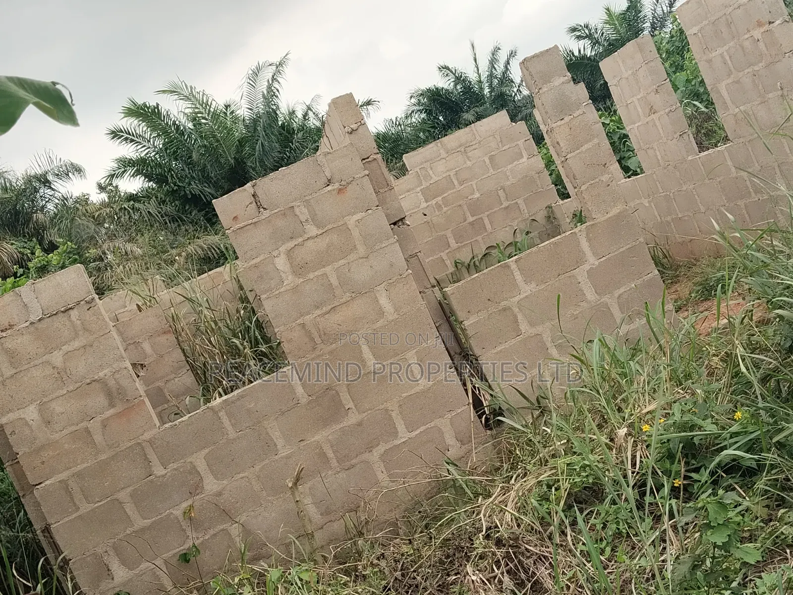 Half Plot With Un Completed 2bedroom Bungalow in Mowe #5m