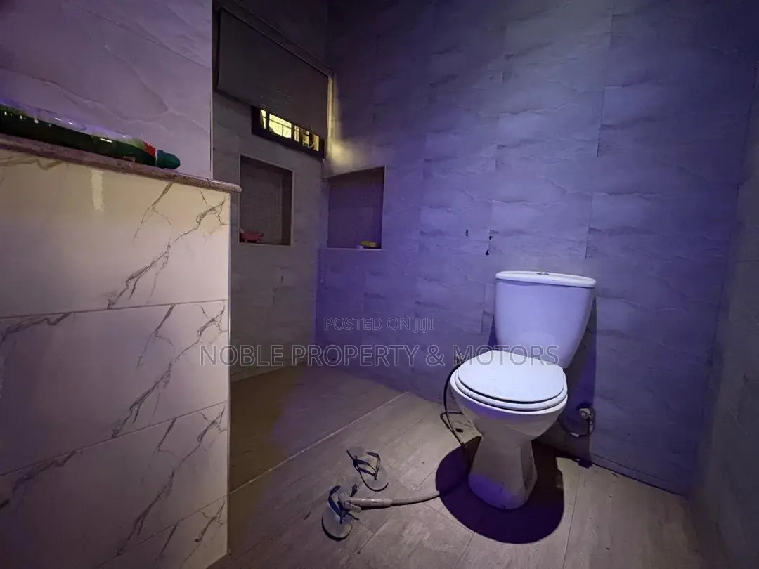 4bdrm Duplex in Idu for rent