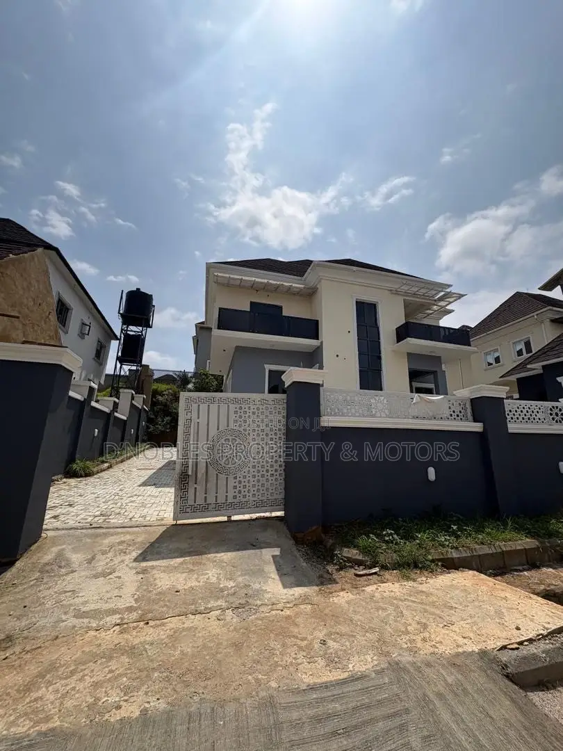 4bdrm Duplex in Idu for sale