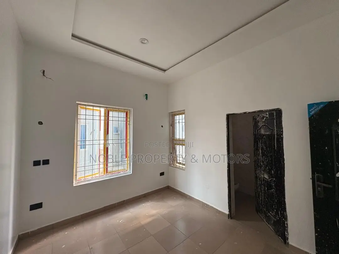 3bdrm Block of Flats in Idu for rent