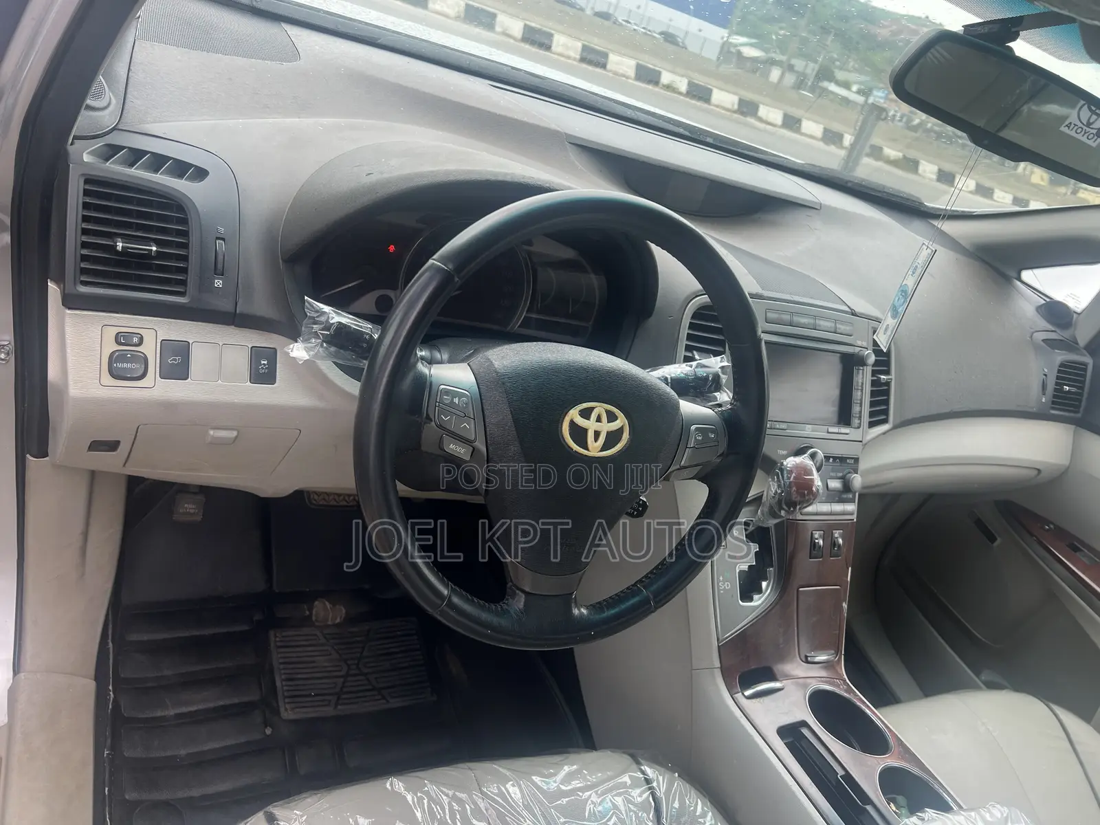 Toyota Venza 2010 Silver