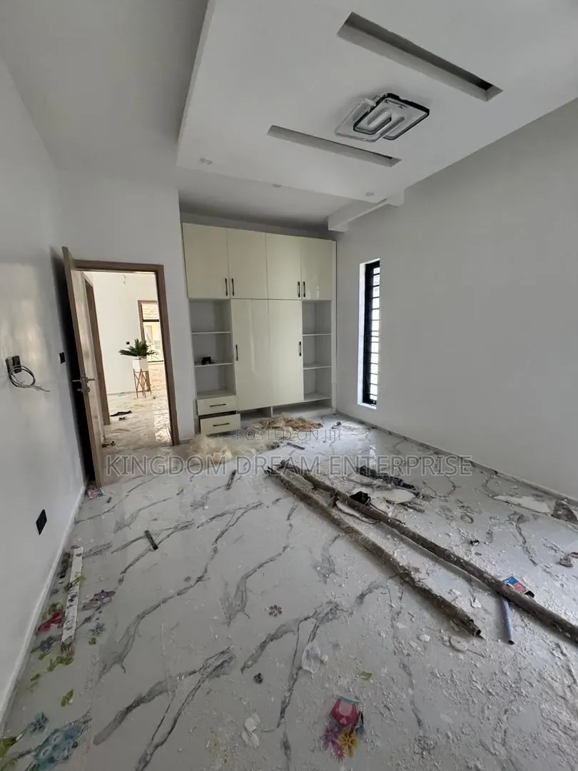 4bdrm Duplex in Orchid Road Lekki for rent