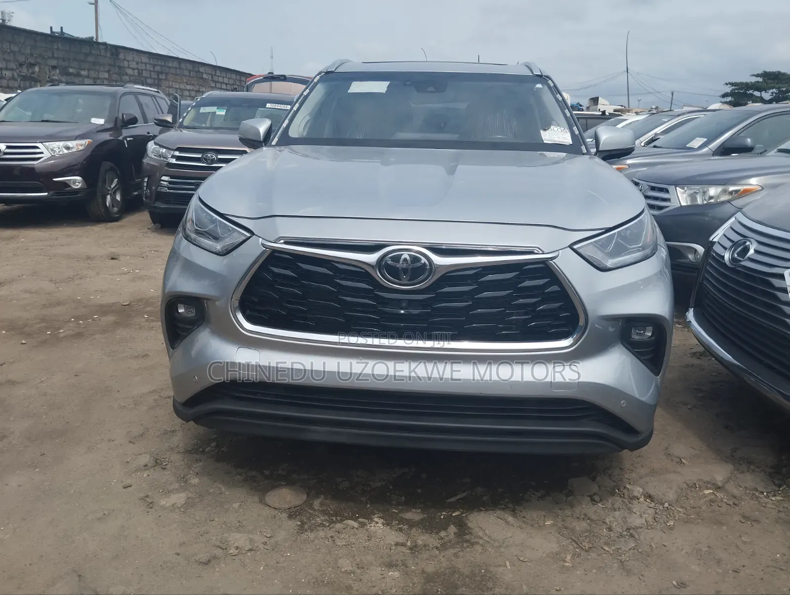 Toyota Highlander 2022 Silver