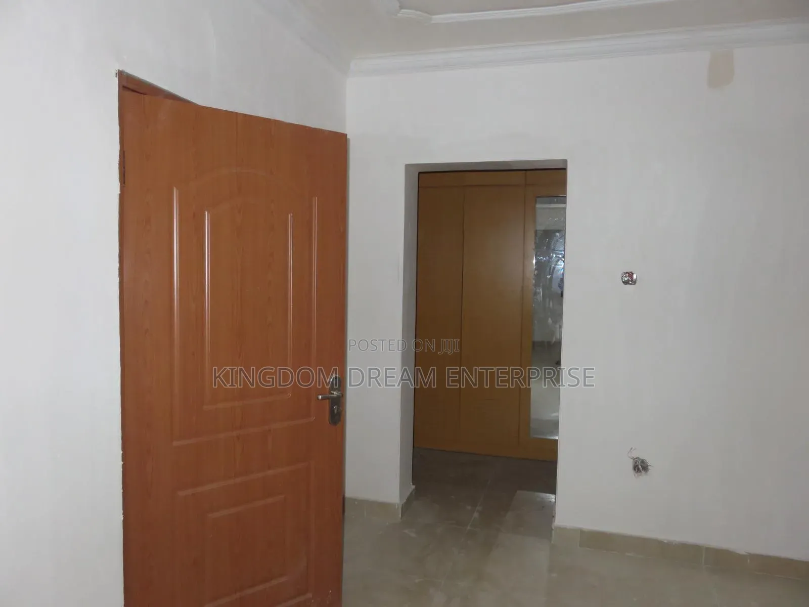 4bdrm Duplex in Off Admiralty Way for sale