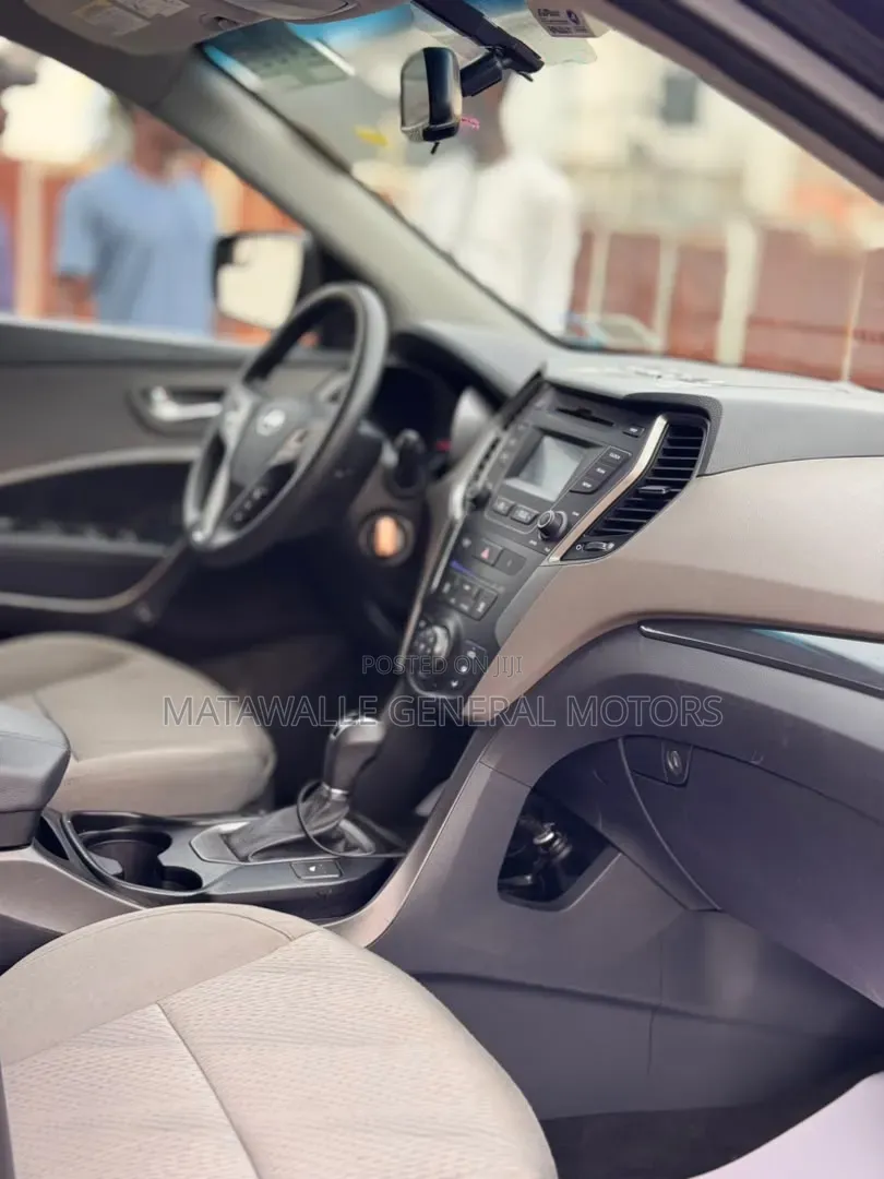 Hyundai Santa Fe 2013 Black