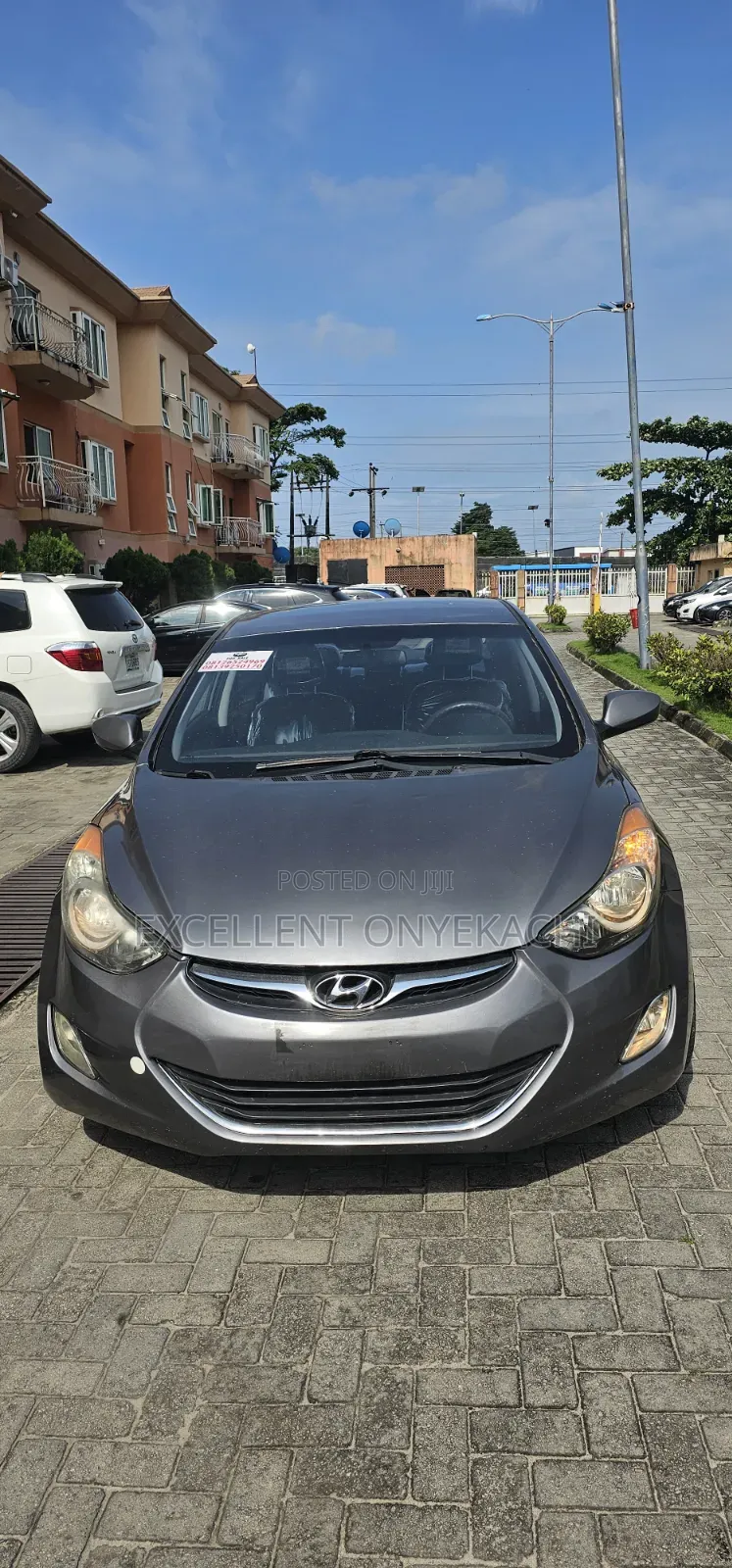 Hyundai Elantra 2011 Silver