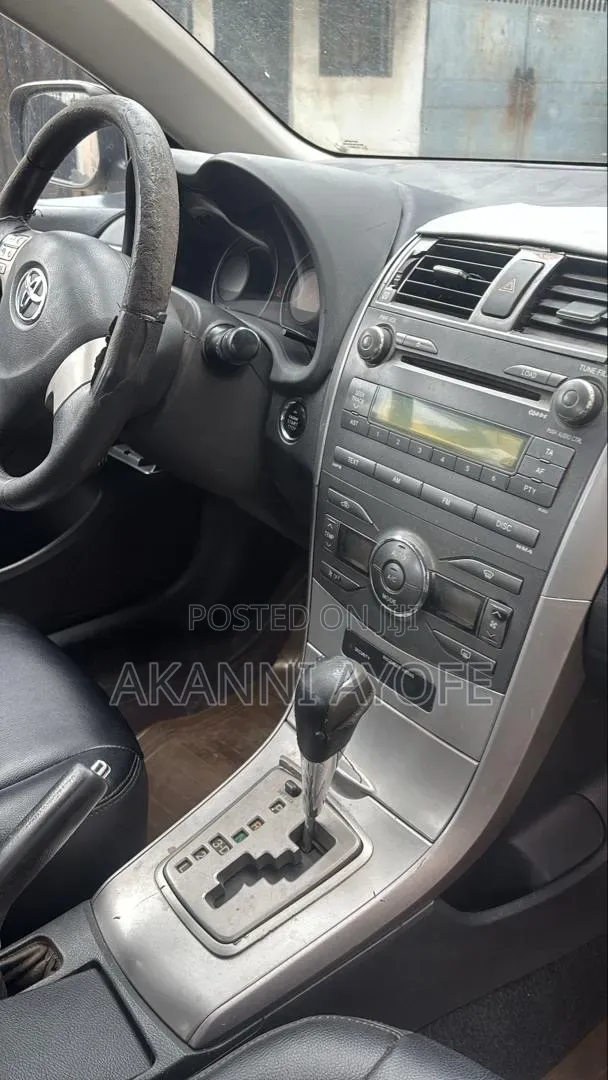 Toyota Corolla 2010 Black