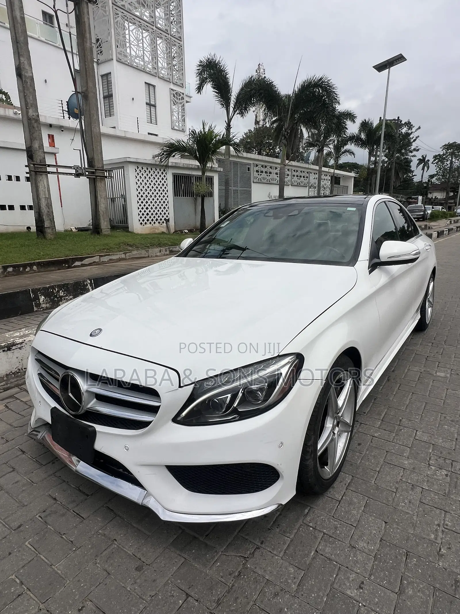 Mercedes-Benz C400 4Matic AWD Sedan (3.0L V6 7A) 2015 White