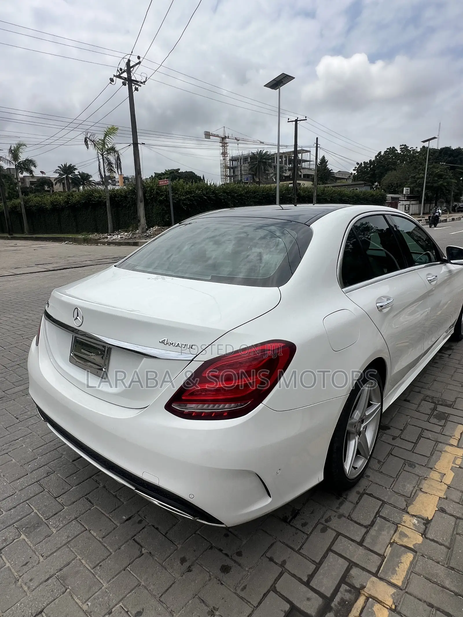 Mercedes-Benz C400 4Matic AWD Sedan (3.0L V6 7A) 2015 White