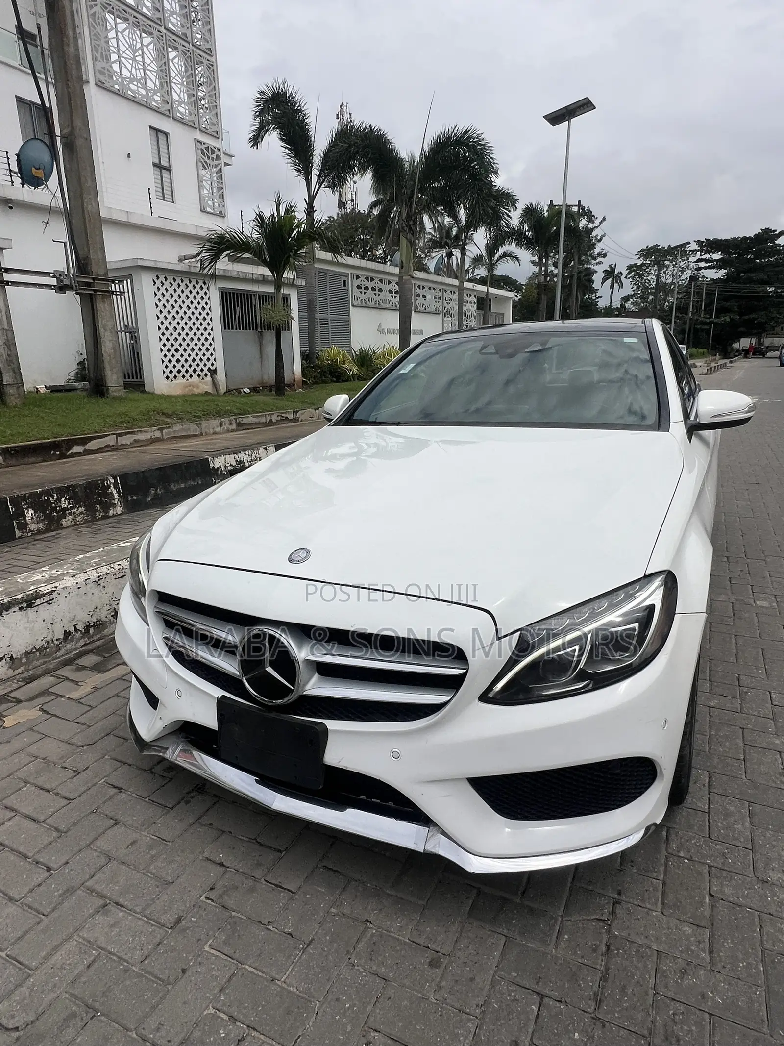 Mercedes-Benz C400 4Matic AWD Sedan (3.0L V6 7A) 2015 White