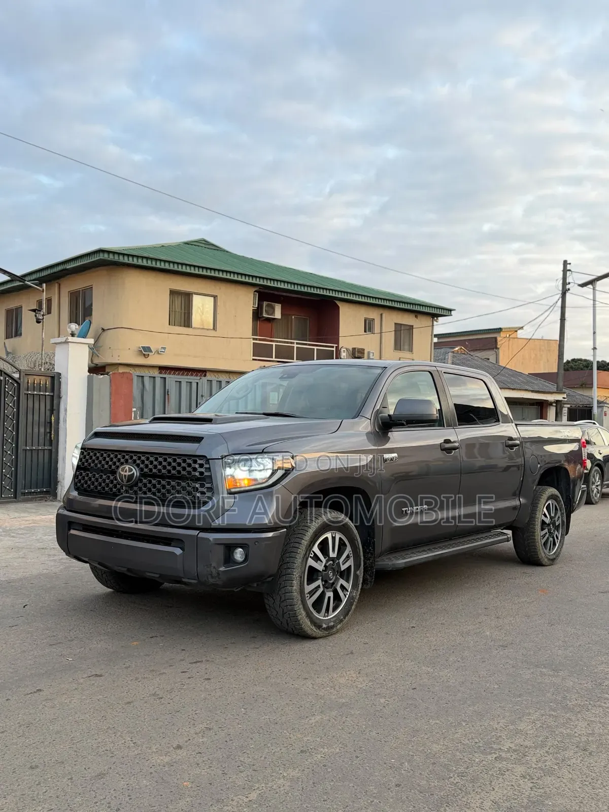 Toyota Tundra 2022 Gray