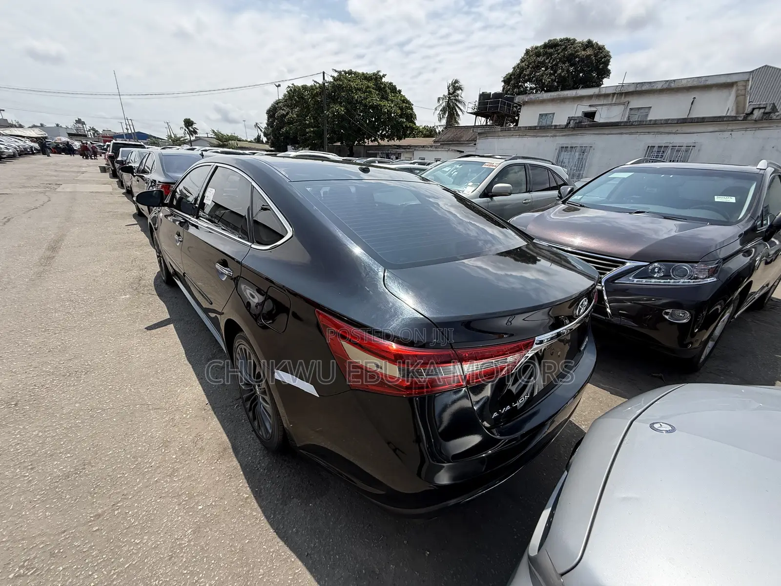 Toyota Avalon Touring Sedan FWD (3.5 6cyl 6A) 2017 Black