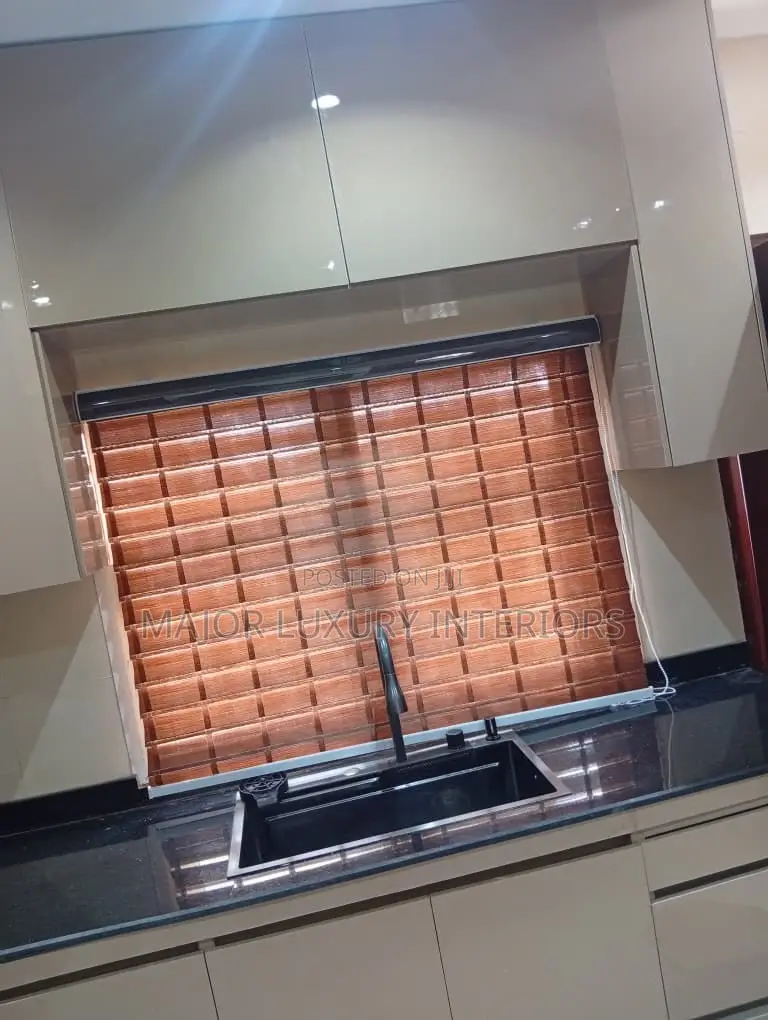 Triple-Shade Window Blind ( Original)
