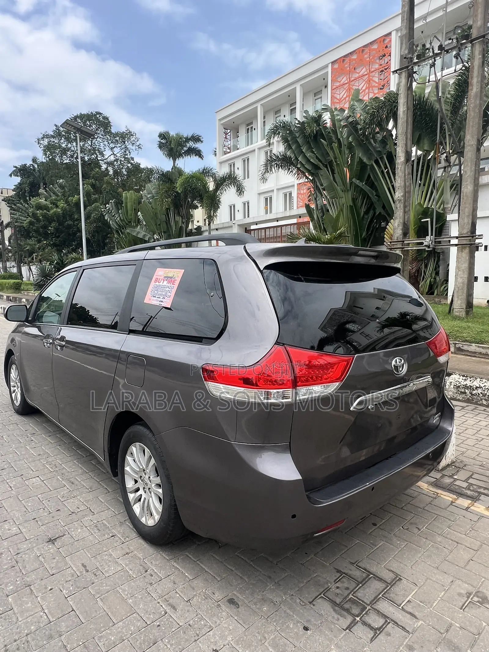 Toyota Sienna Limited 7-Passenger 4dr Minivan AWD (3.5L 6cyl 6A) 2015
