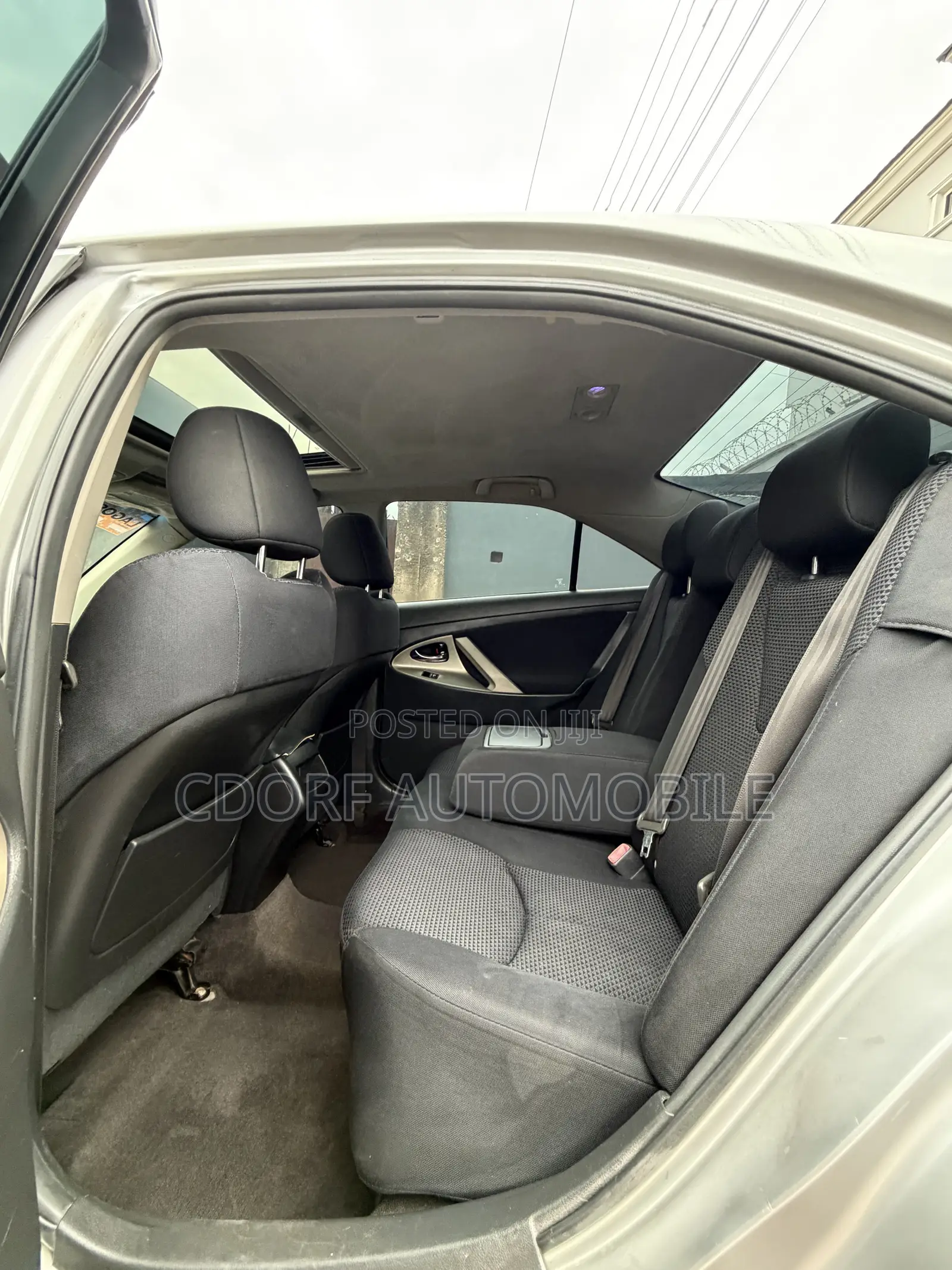Toyota Camry SE 4dr Sedan (2.5L 4cyl 6A) 2011 Silver