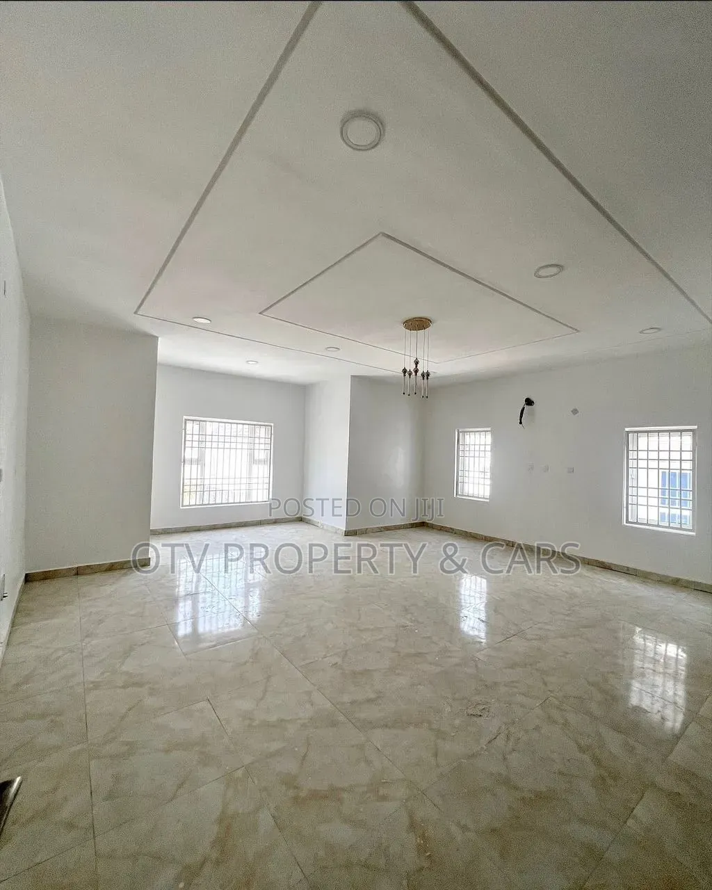 5bdrm Duplex in Guzape District for sale