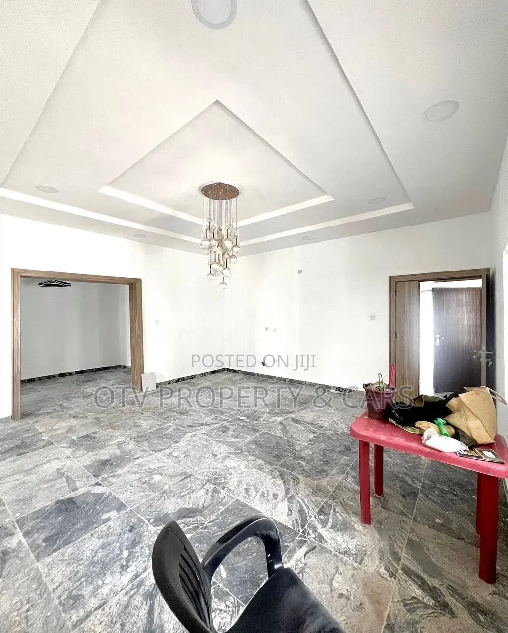 5bdrm Duplex in Guzape District for sale