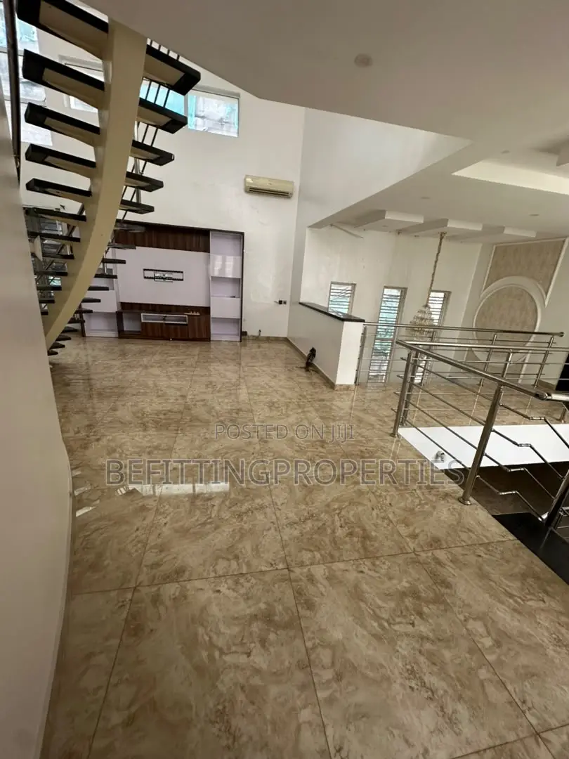 5bdrm Duplex in Banana Island for rent