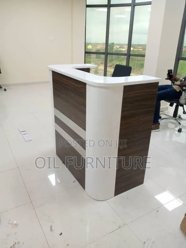 ​Premium Wooden White Executive Reception Counter Table 1.4 Meter
