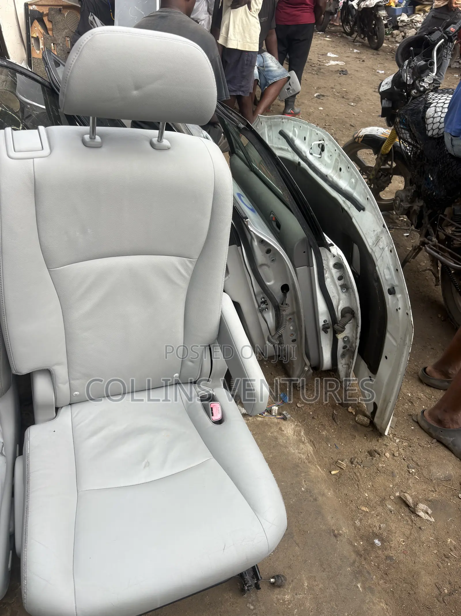 Complete Seat Toyota Highlander 2009-12 Available