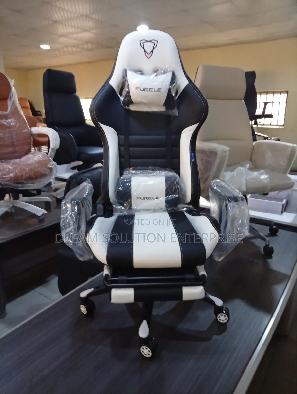 Quality White and Black Gaming Chair