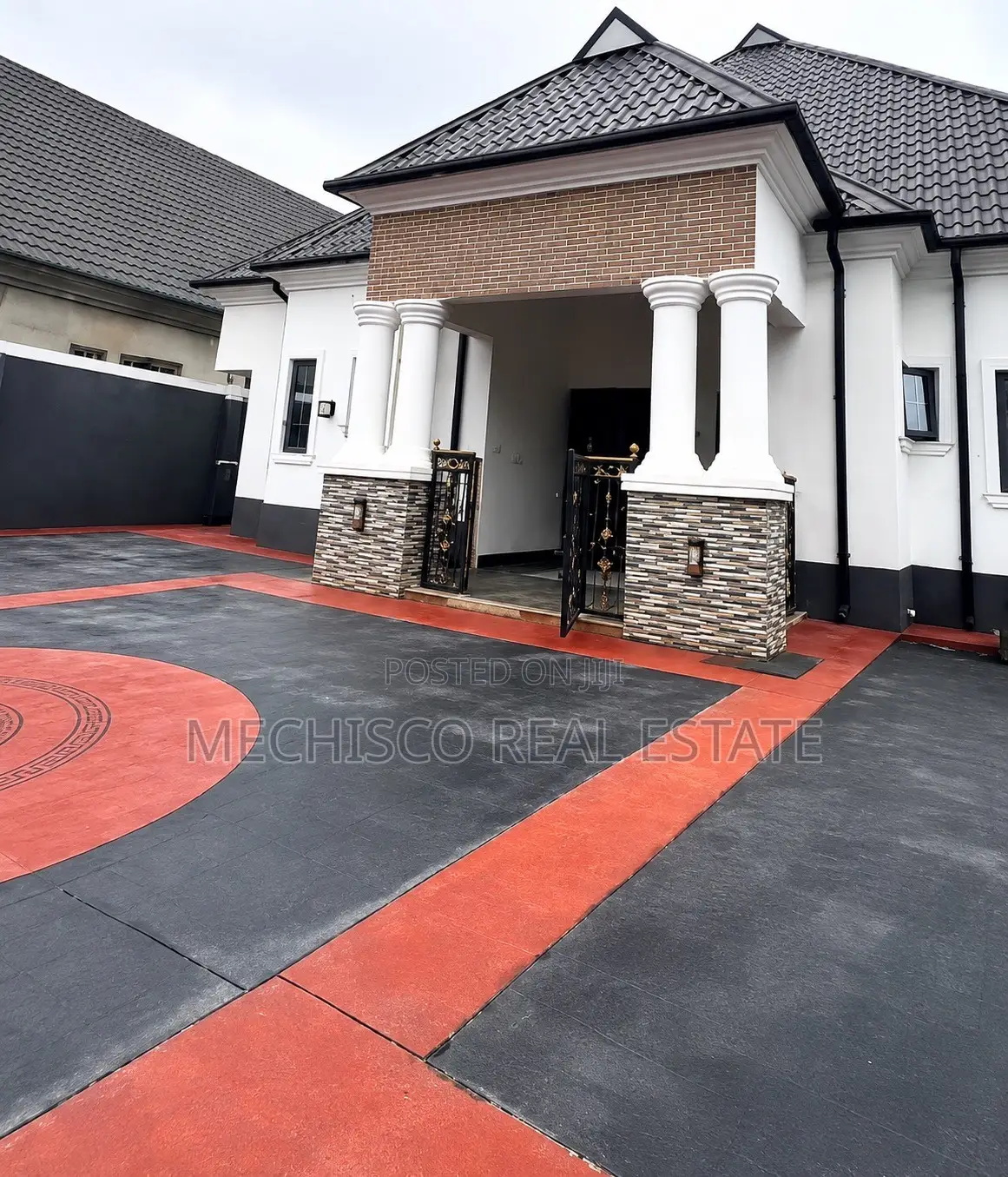 3bdrm Bungalow in Eneka for sale