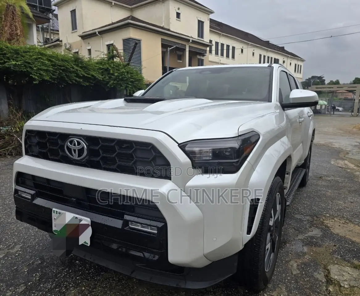 Toyota 4-Runner TRD Sport 4WD 2025 Gray