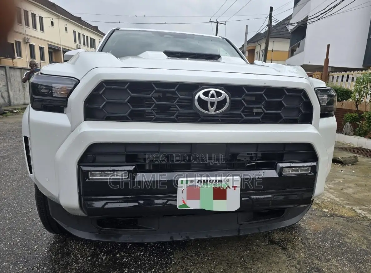 Toyota 4-Runner TRD Sport 4WD 2025 Gray