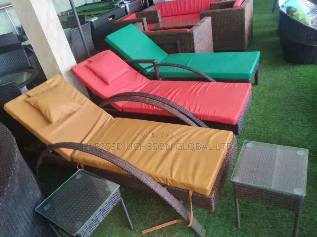Luxury Poolside Sun Lounger | Swimming Pool Hotel Reclining Chair