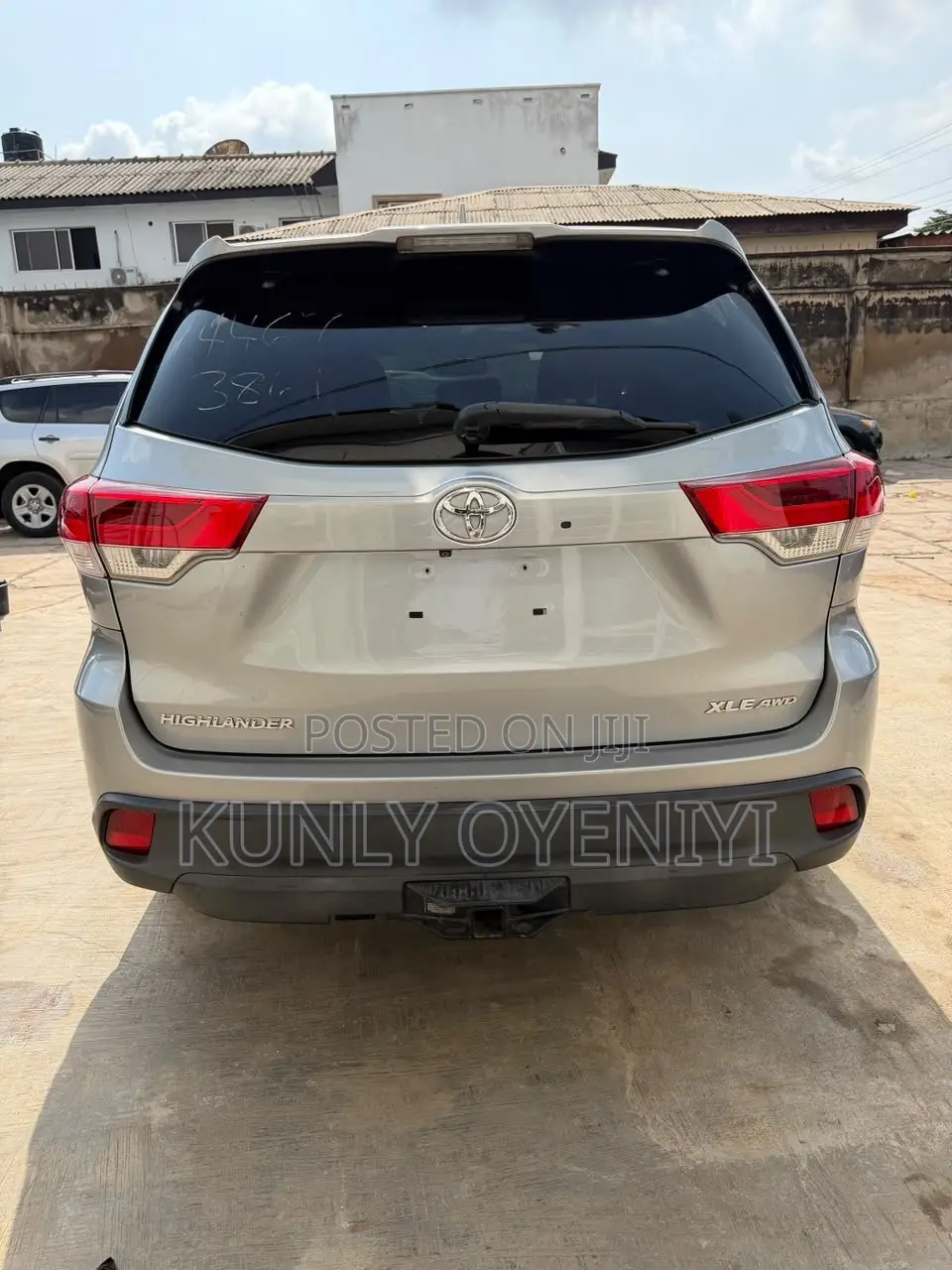 Toyota Highlander XLE 4dr SUV AWD (3.5L 6cyl 6A) 2014 Silver