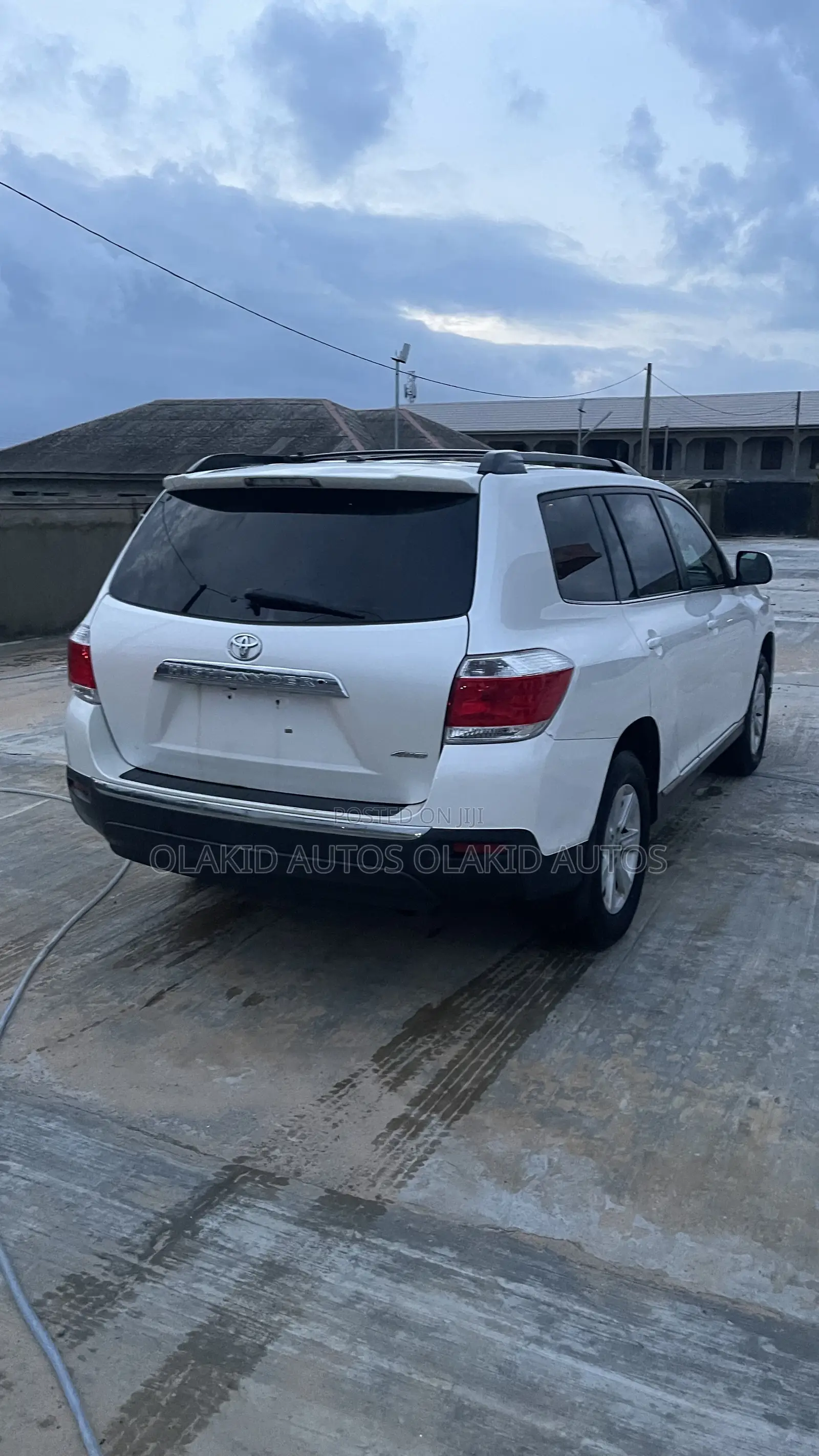 Toyota Highlander Limited 3.5l 4WD 2013 White