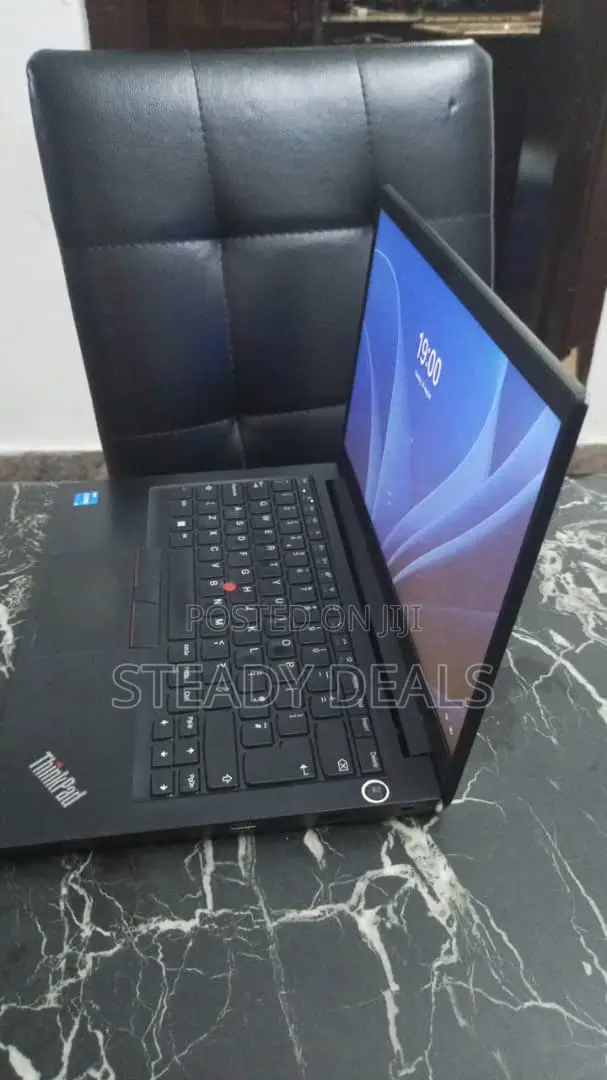 Laptop Lenovo ThinkPad E14 Gen 4 8GB Intel Core i5 SSD 512GB