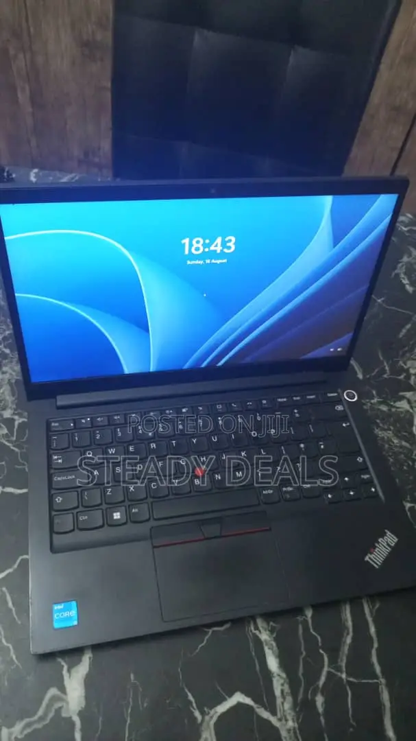 Laptop Lenovo ThinkPad E14 Gen 4 8GB Intel Core i5 SSD 512GB