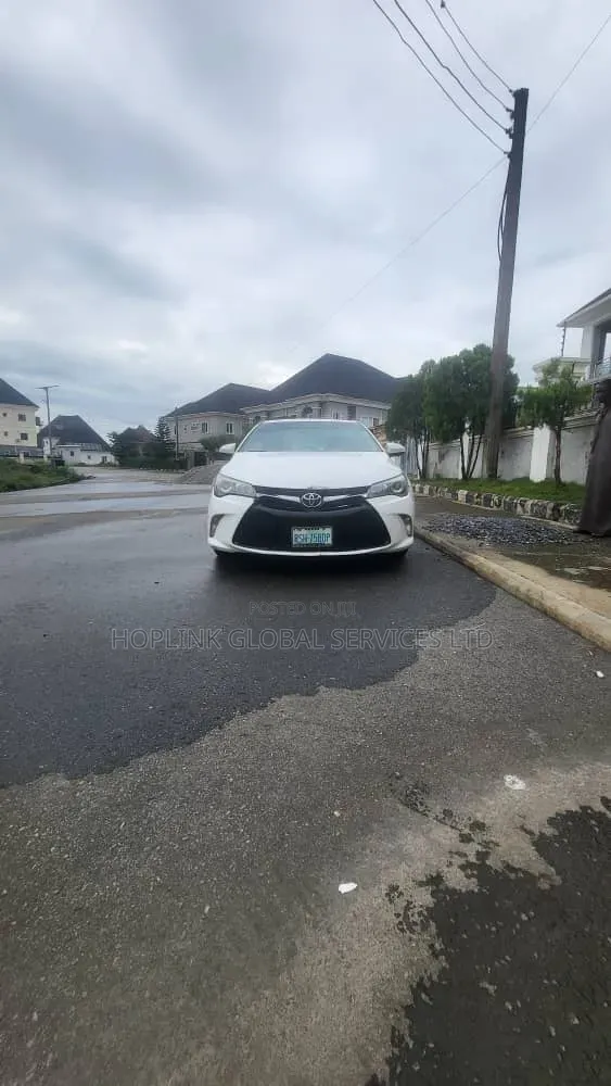 Toyota Camry 2016 White
