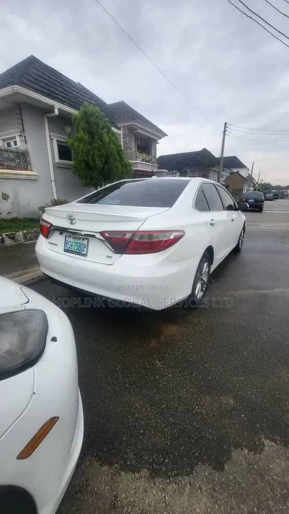 Toyota Camry 2016 White