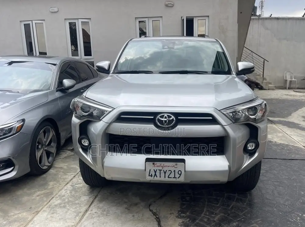 Toyota 4-Runner Limited 2022 Gray