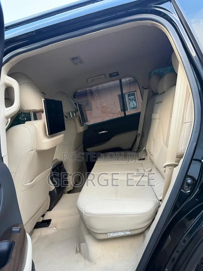 Toyota Land Cruiser 2024 Black