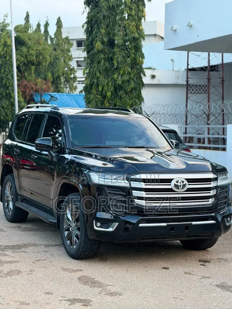Toyota Land Cruiser 2024 Black