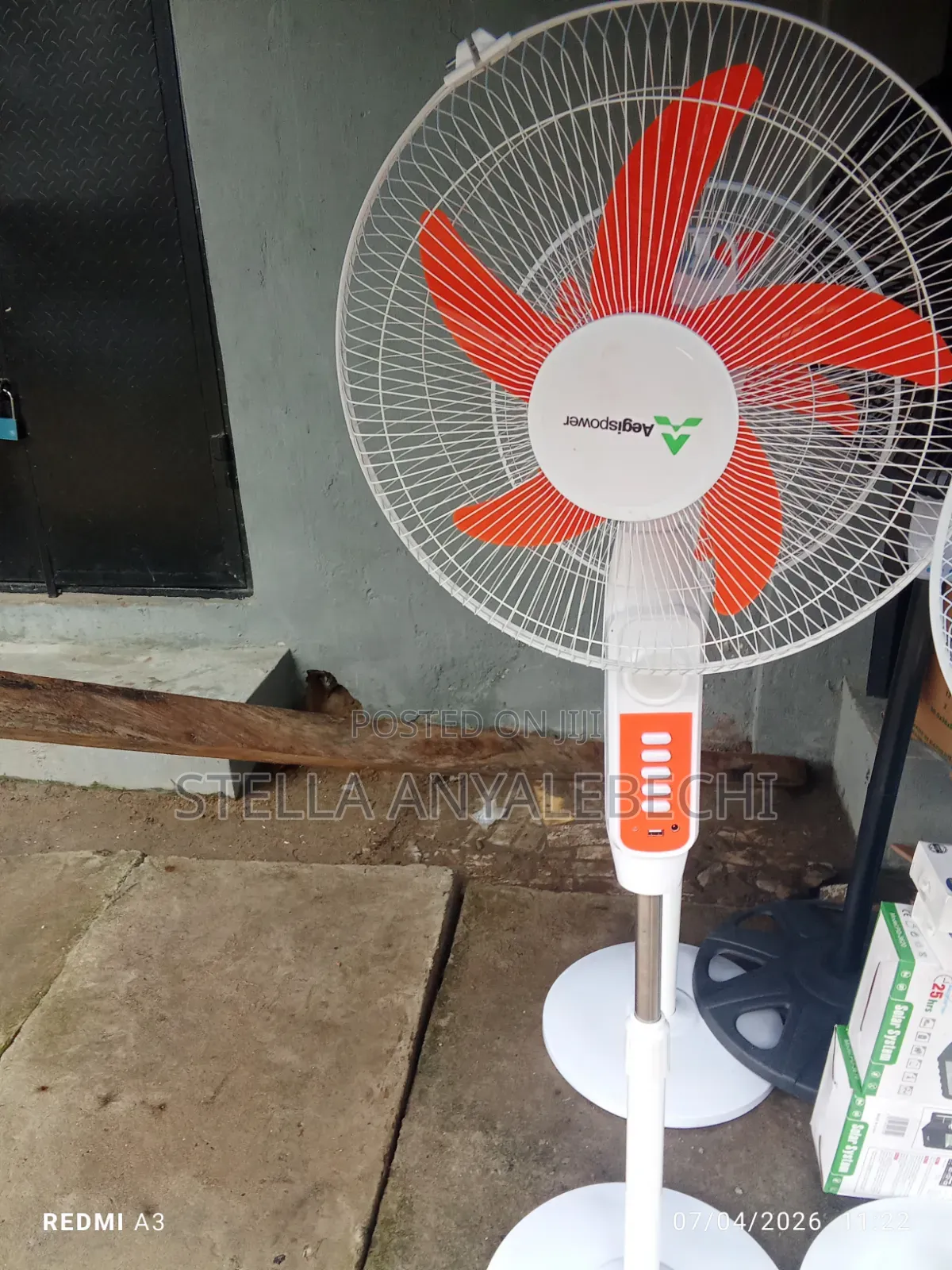 AC/DC Solar Rechargeable Fan With Long Lasting Lithium Battery